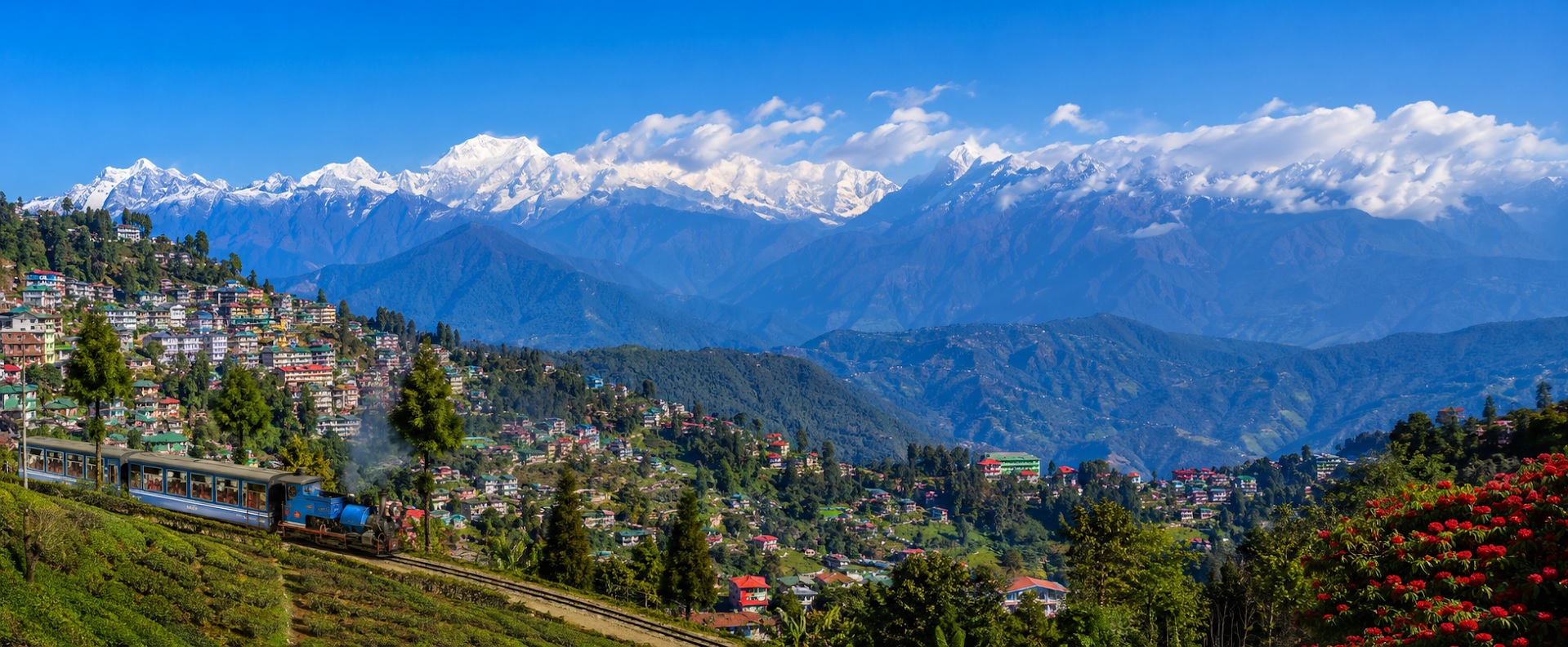 Luxury Himalayan Journey Through Sikkim and Darjeeling Mountain Landscapes