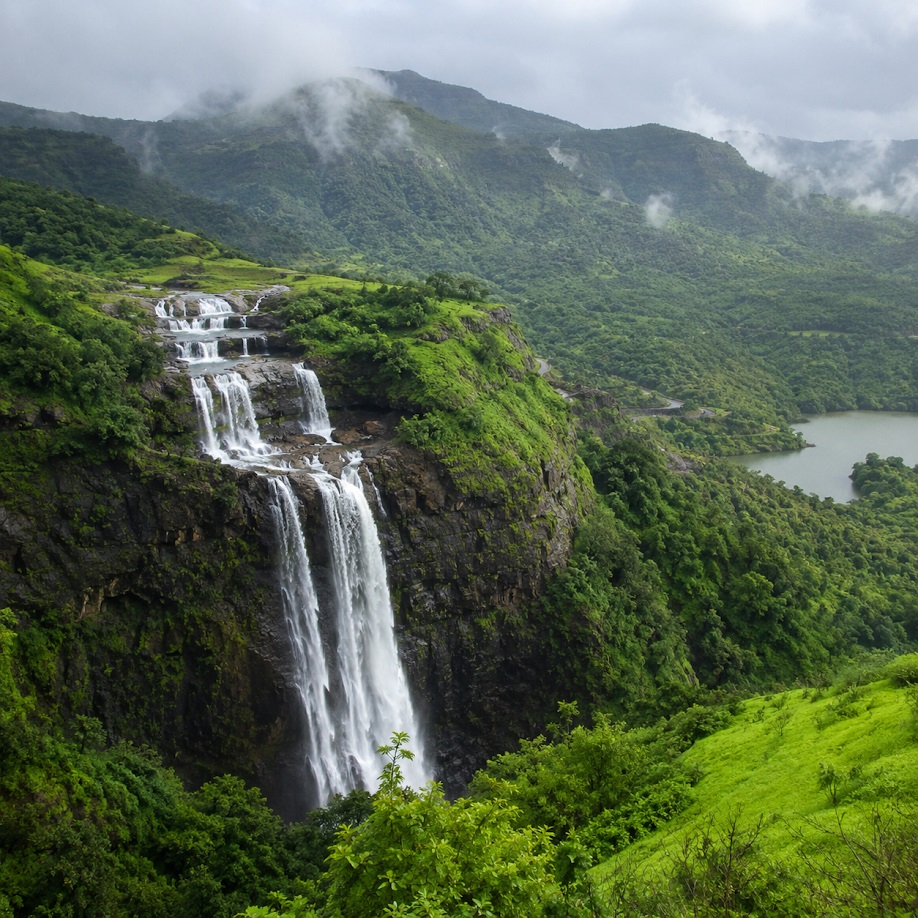 Premium Maharashtra Family Travel with Heritage and Coastal Experiences