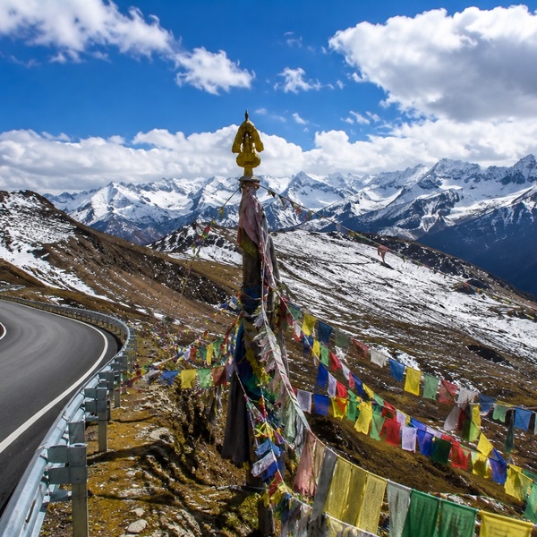 Luxury Bhutan Heritage Resort with Panoramic Himalayan Views