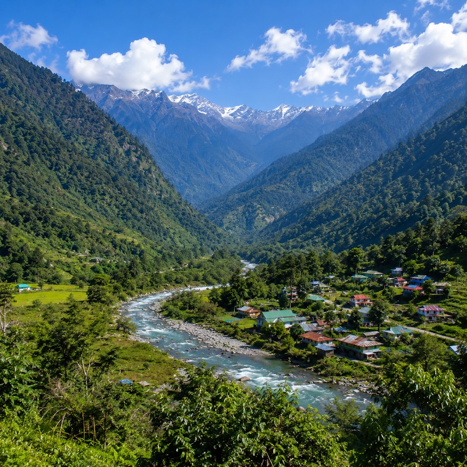 Luxury Mountain Retreats and Premium Himalayan Journeys